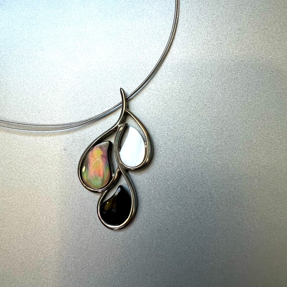 Lia Sophia necklace. Like new.